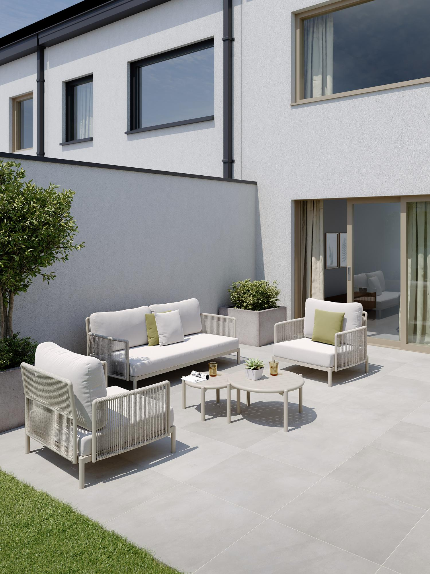 Salon de jardin Amarante en aluminium beige et corde ronde tissée verticalement beige et coussins en weather+ softtouch beige