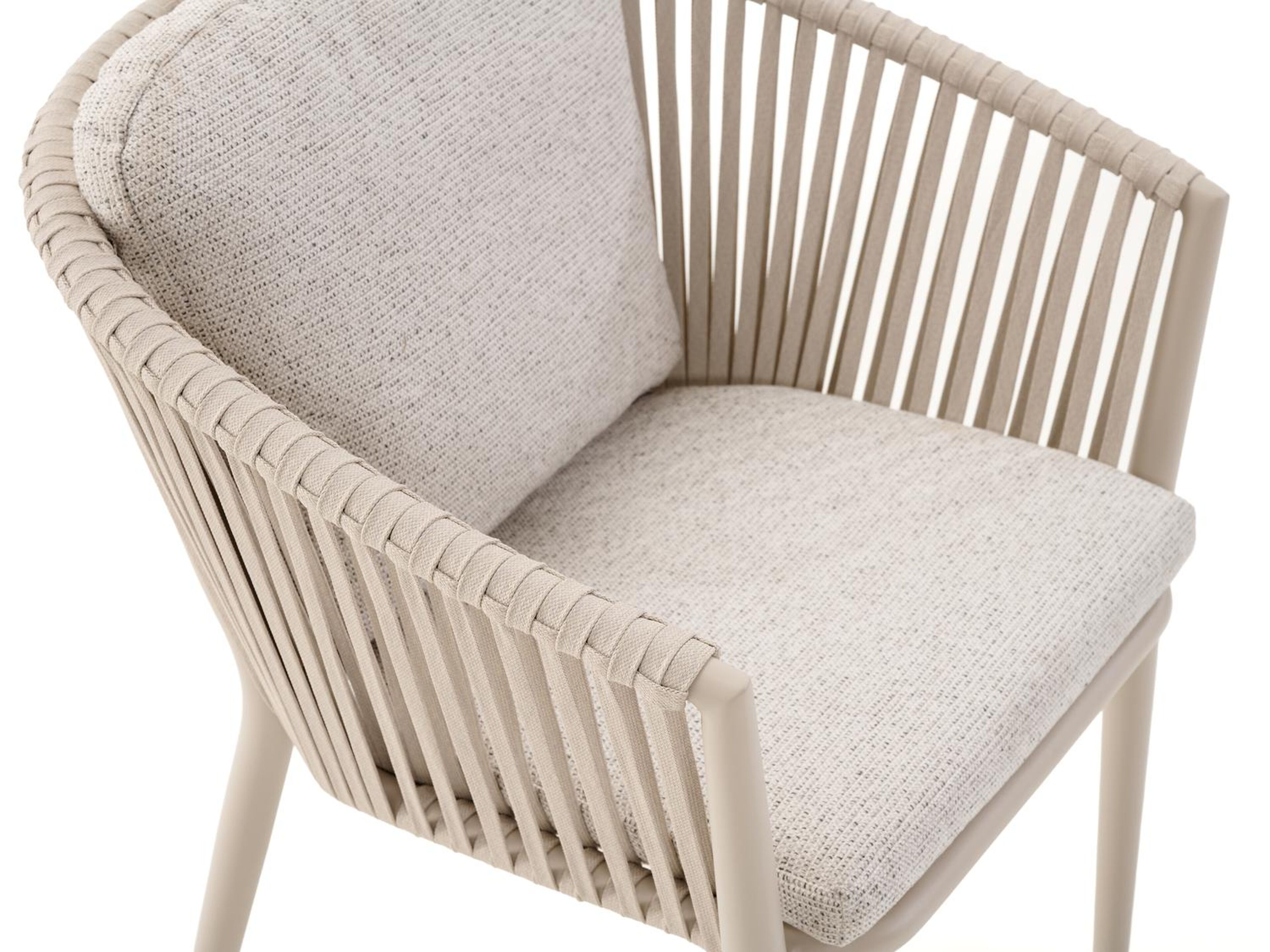 Orso tuinstoel in beige aluminium en verticaal geweven vlakke rope beige met All Weahter Solica FIrenze Natural kussen