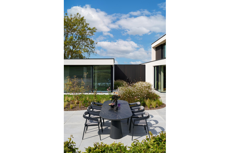 Donato tuinstoel in zwart aluminium