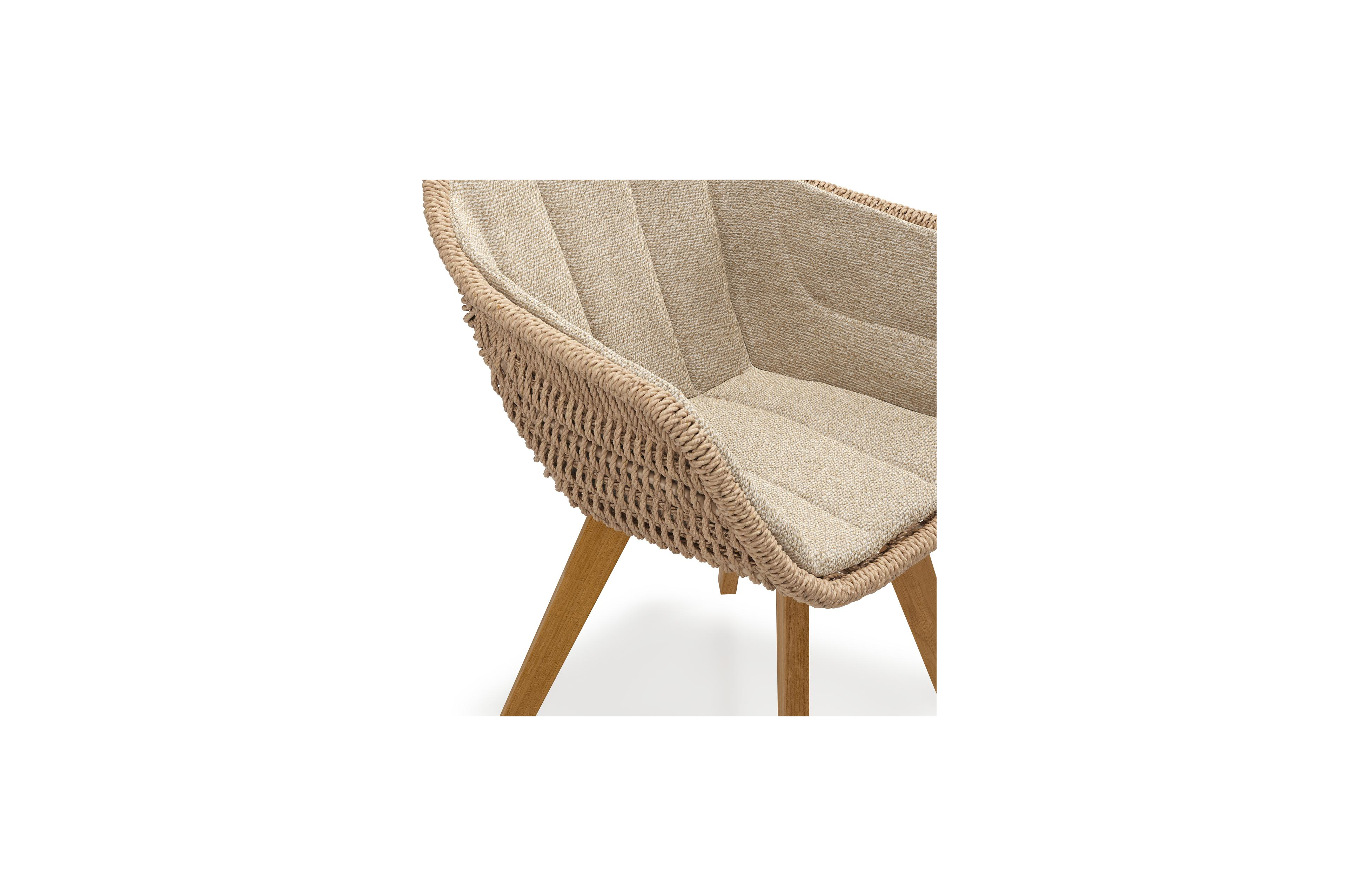 Pagino tuinstoel in teak en naturel ronde wicker met kussen in madagascar oak all weather cosytica