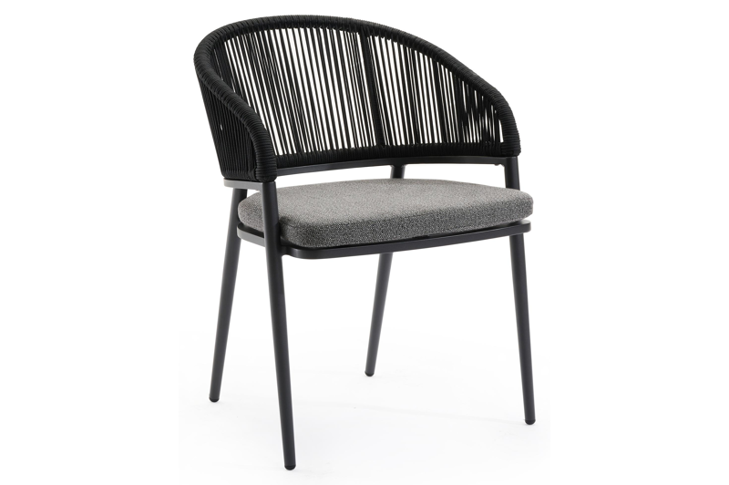 Lacrima tuinstoel in zwart aluminium en zwart verticaal geweven ronde rope met kussen in savane tornado all weather sunbrella® luxe