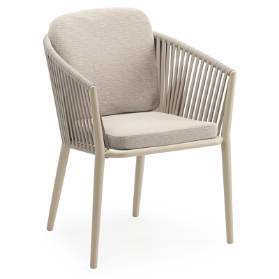 Orso tuinstoel in beige aluminium en beige verticaal geweven vlakke rope met luxe zitkussen in All Weather Sunbrella® Luxe Slow Farafra