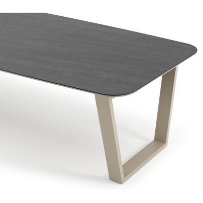 Pagino tuintafel bootvorm in beige aluminium en volkeramiek Basalt Black - L 315 x B 115 x H 73 cm