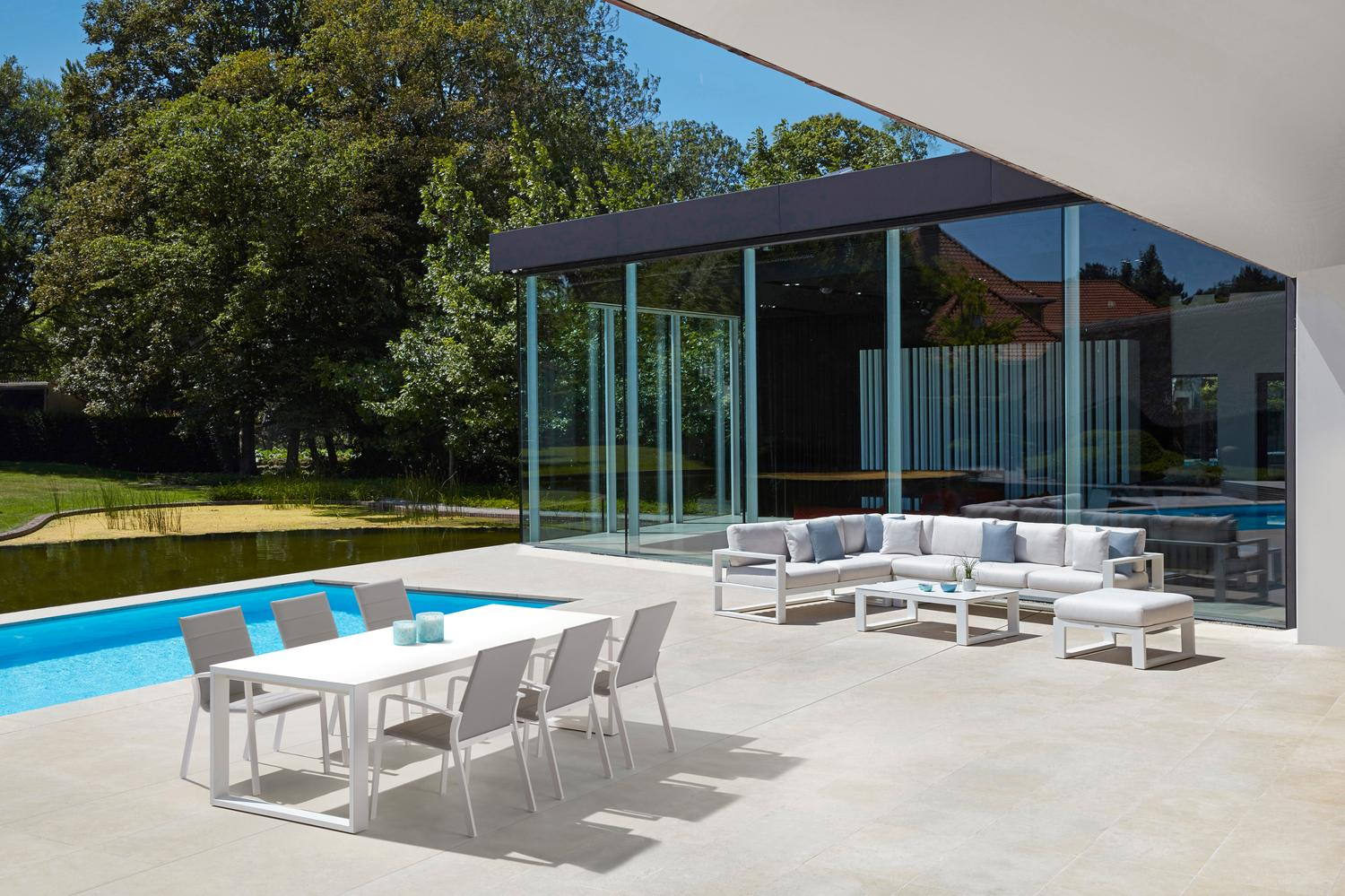 Lioni stapelbare tuinstoel in wit aluminium en grijs luxe comfort textilene