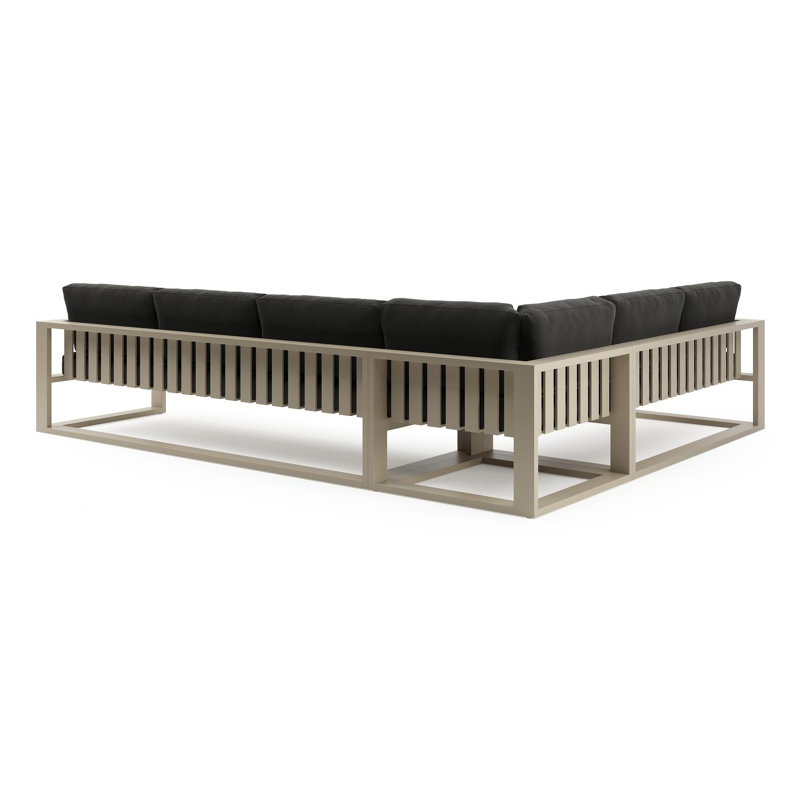 Verato loungehoek in beige aluminium met natte sooty all weather sunbrella® luxe kussen