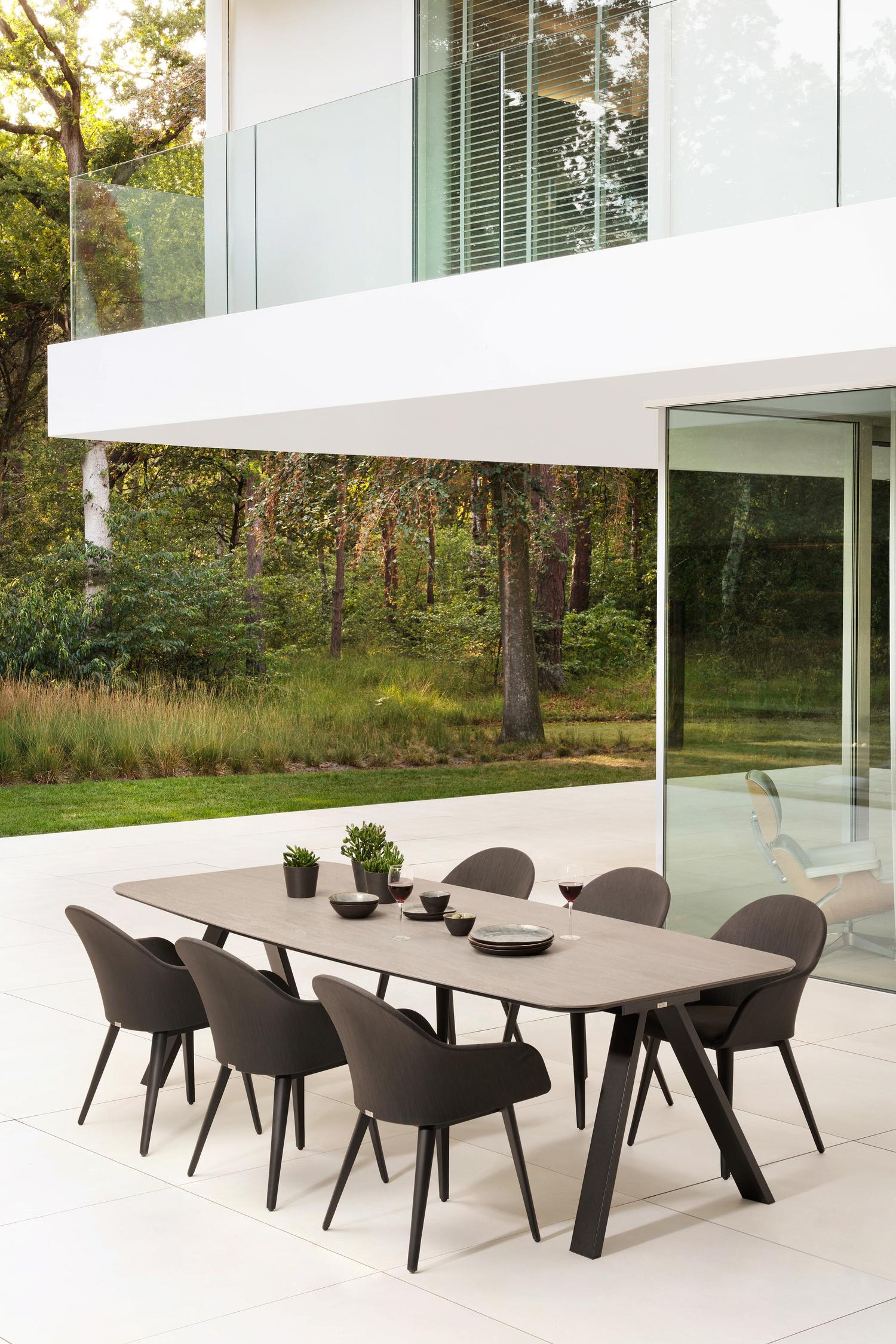 Cesano tuinstoel in zwart aluminium en zwart textilene