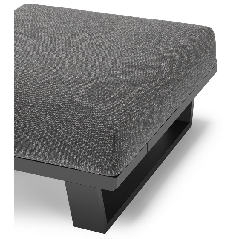 Pagino poef in zwart aluminium met savane tornado all weather sunbrella® luxe kussen