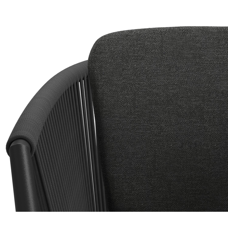 Chaise de jardin Orso in aluminium noir et corde tissée verticalement noir avec coussin en chartres sooty all weather sunbrella® luxe