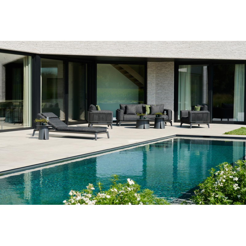 Mosa loungeset in zwart aluminium en zwart gedraaide ronde wicker met sky black weather+ softtouch kussens