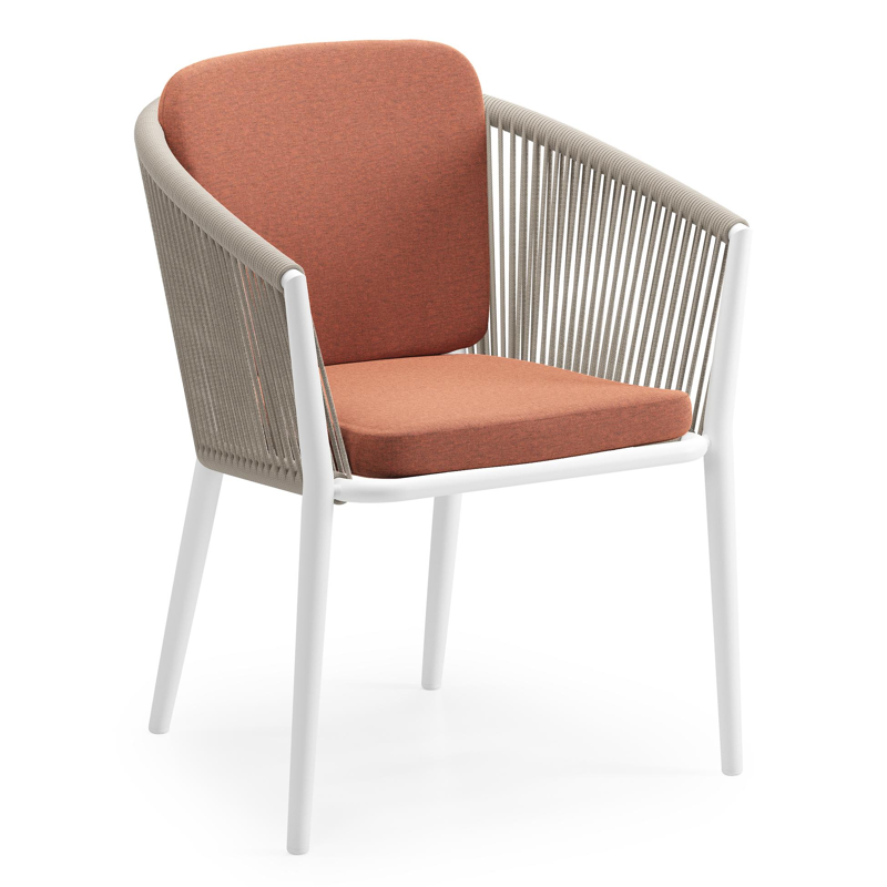 Orso tuinstoel in wit aluminium en beige verticaal geweven ronde rope met zitkussen in All Weather Sunbrella® Luxe Heritage Rust