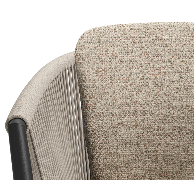 Orso tuinstoel in zwart aluminium en beige verticaal geweven ronde rope met zitkussen in All Weather Cosytica Bora Jungle