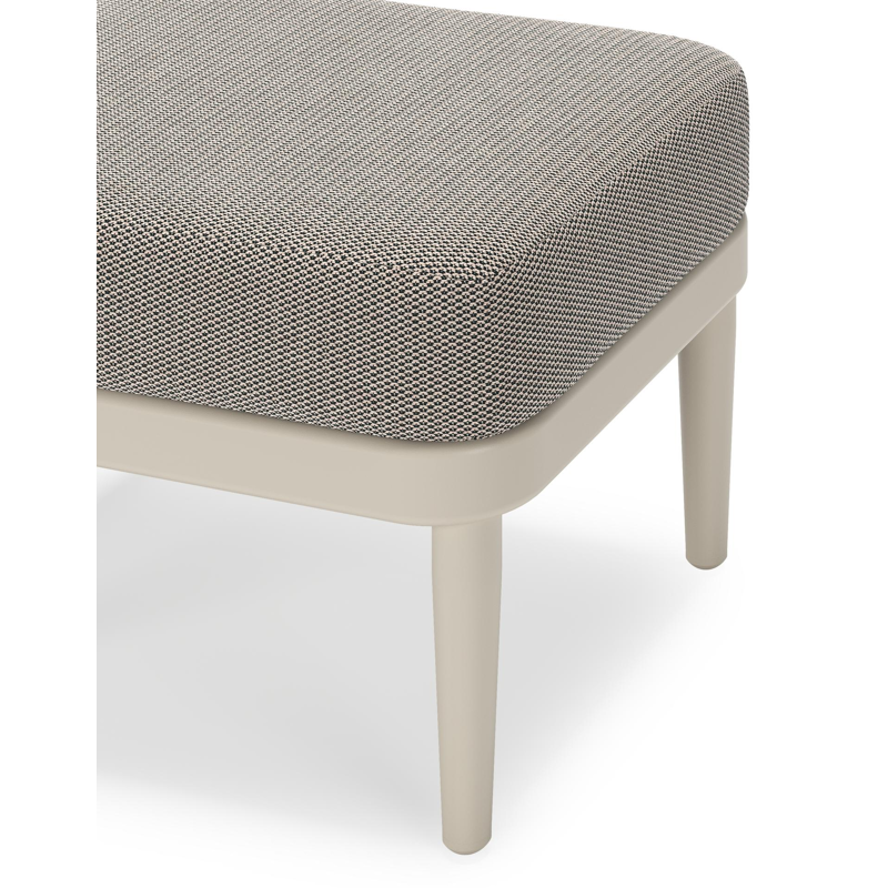 Orso poef in beige aluminium met Lopi Pepper all weather sunbrella® luxe kussen