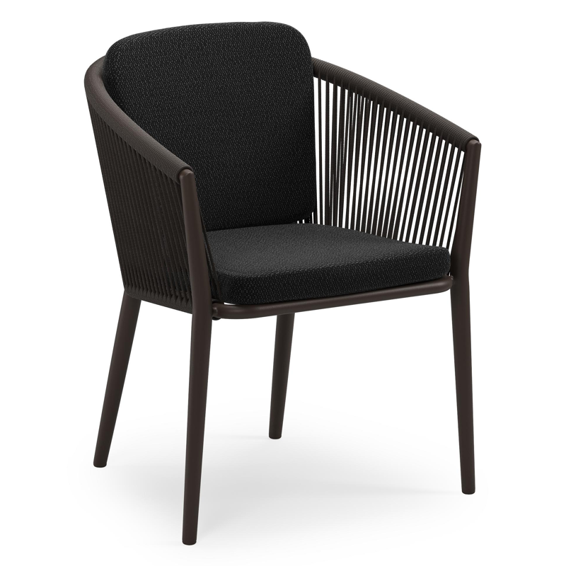 Orso stapelbare tuinstoel in donkerbruin aluminium en donkerbruin verticaal geweven ronde rope met stoelkussen in All Weather Sunbrella® Luxe Lopi Baribal