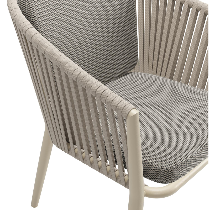 Chaise de jardin Orso en aluminium beige et corde plate tissée verticalement beige avec coussin en All Weather Sunbrella® Luxe Lopi Charcoal