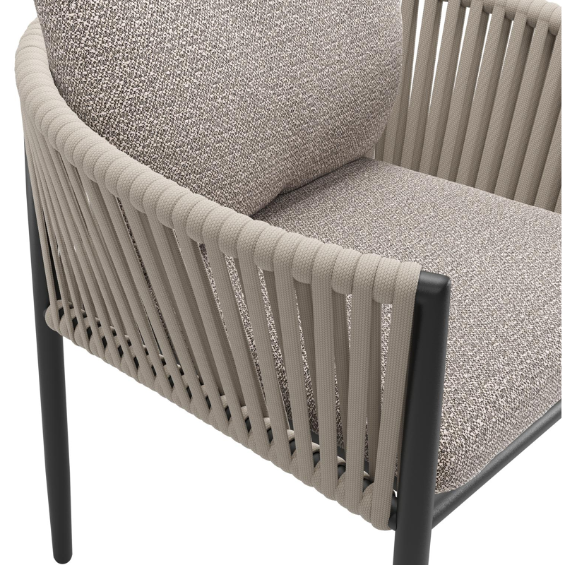 Organo tuinstoel in beige aluminium en beige verticaal geweven luxe vlakke rope met kussen in All Weather Sunbrella® Luxe Wander Granite