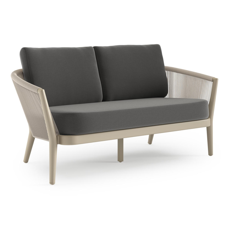 Orso loungebank in beige aluminium en beige verticaal geweven ronde rope met Natte Charcoal Chine all weather sunbrella® luxe kussen