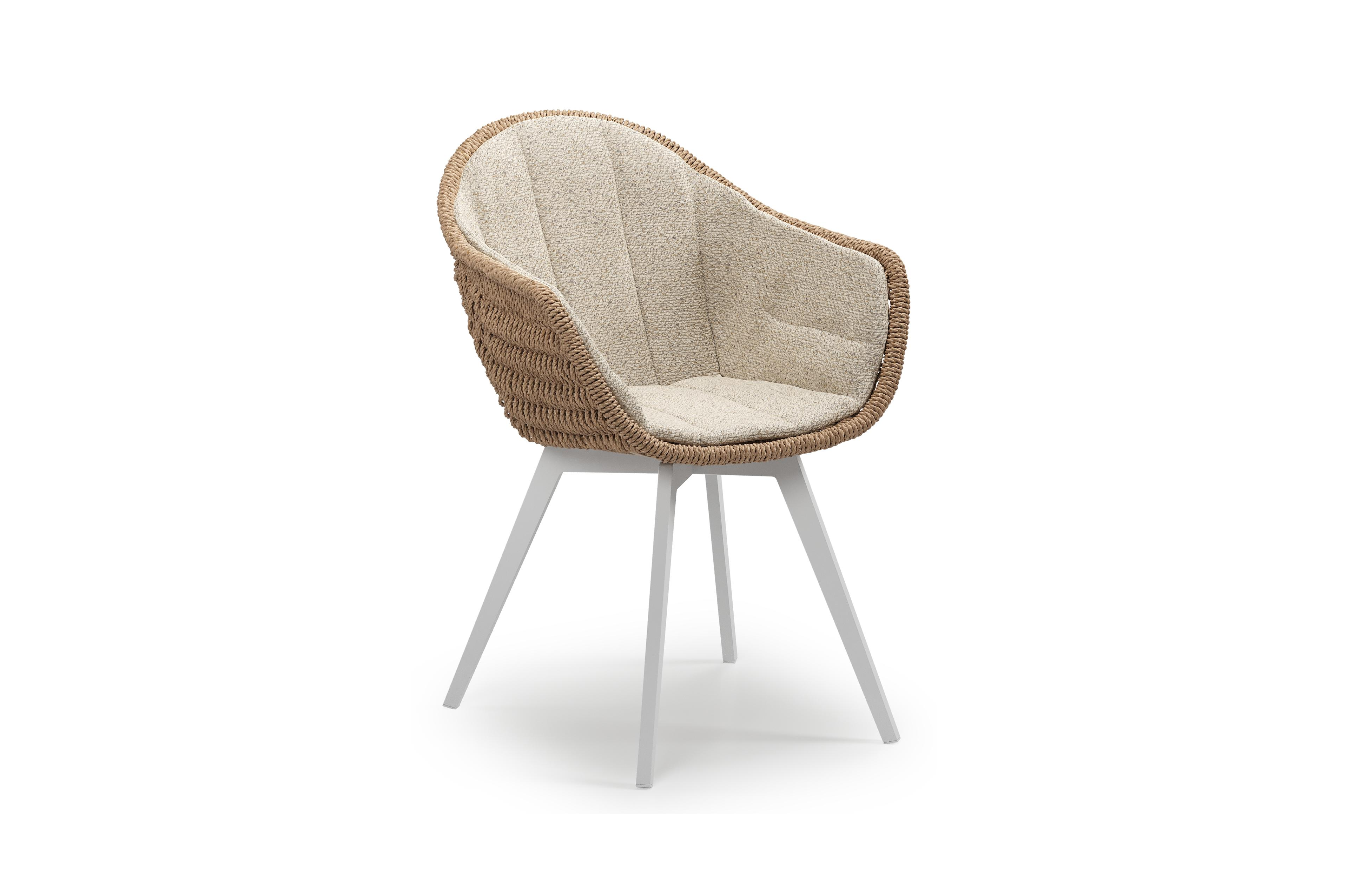 Pagino tuinstoel in wit aluminium en naturel ronde wicker met kussen in bora desert all weather cosytica