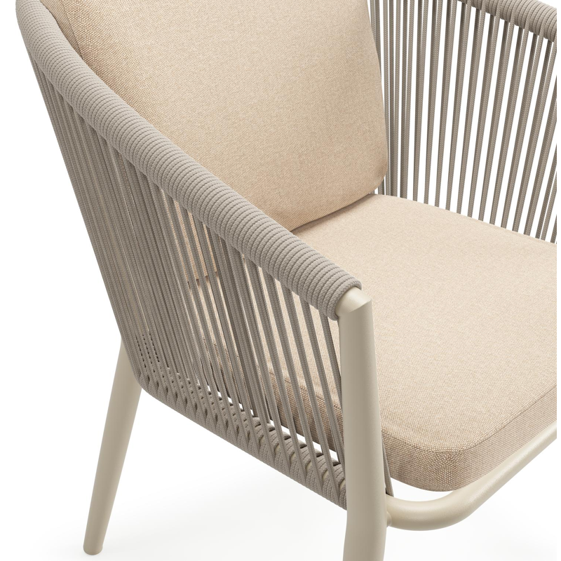 Orso tuinstoel in beige aluminium en beige verticaal geweven ronde rope met luxe zitkussen in All Weather Sunbrella® Luxe Natte Heather Beige