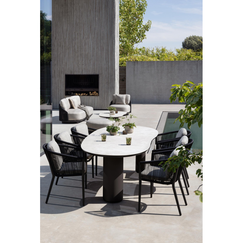 Amico tuintafel organisch in zwart aluminium en volkeramiek Rapolano - L 240 x B 110 x H 74 cm