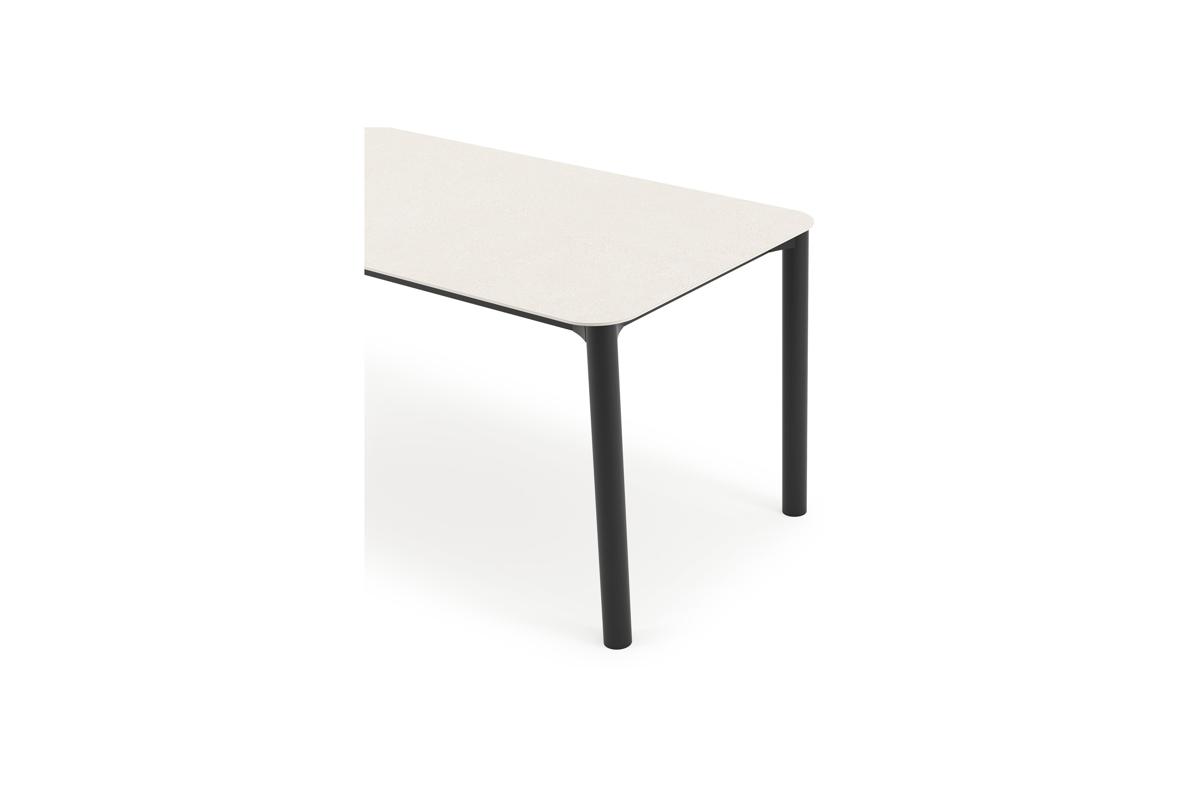 Table de jardin Orso rectangulaire arrondi en aluminium noir et céramique pleine beige - Lg. 180 x Lrg. 80 x Haut. 75 cm