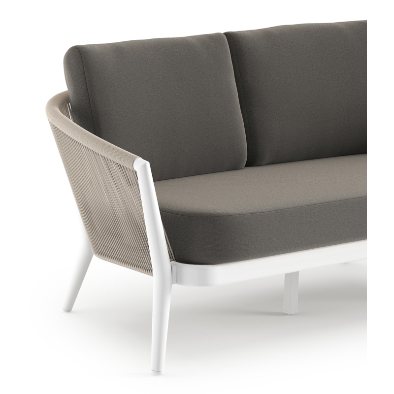 Orso loungebank in wit aluminium en beige verticaal geweven ronde rope met Natte Dark Taupe all weather sunbrella® luxe kussen