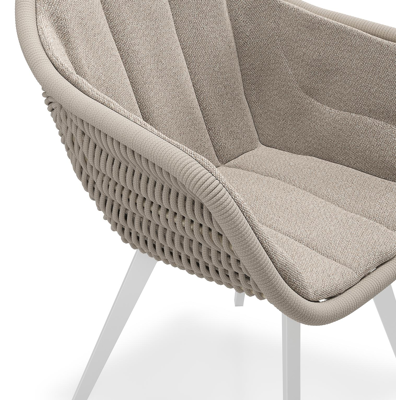 Pagino tuinstoel in wit aluminium en beige verticaal geweven ronde rope met zitkussen in All Weather Sunbrella® Luxe Savane Coconut