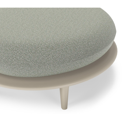 Bomero poef in beige aluminium met savane leaf all weather sunbrella® luxe kussen