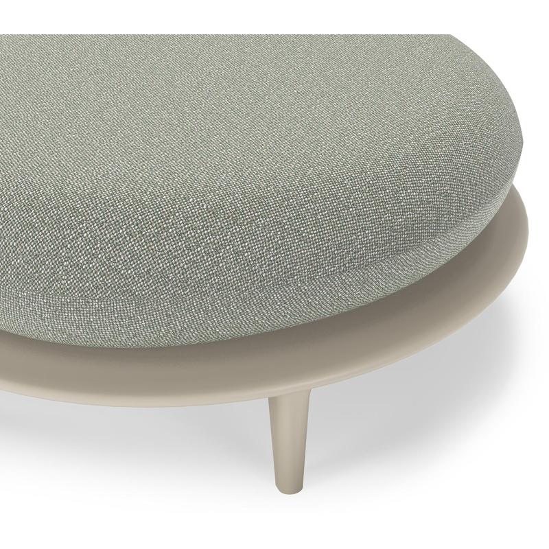 Bomero poef in beige aluminium met savane leaf all weather sunbrella® luxe kussen