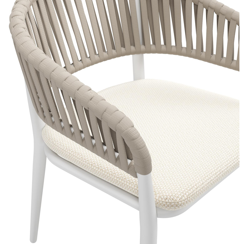 Tolfa stapelbare tuinstoel in wit aluminium en beige verticaal geweven luxe vlakke brede rope met stoelkussen in All Weather Cosytica Althea Off White