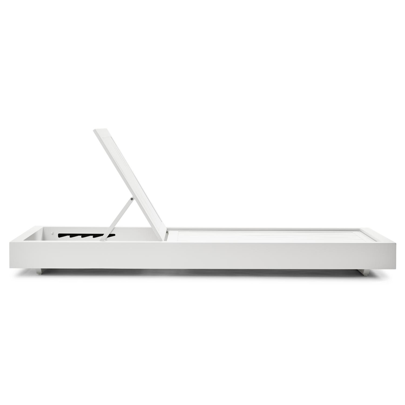 Como verstelbaar ligbed in wit aluminium met slow farafra all weather Sunbrella® luxe kussen