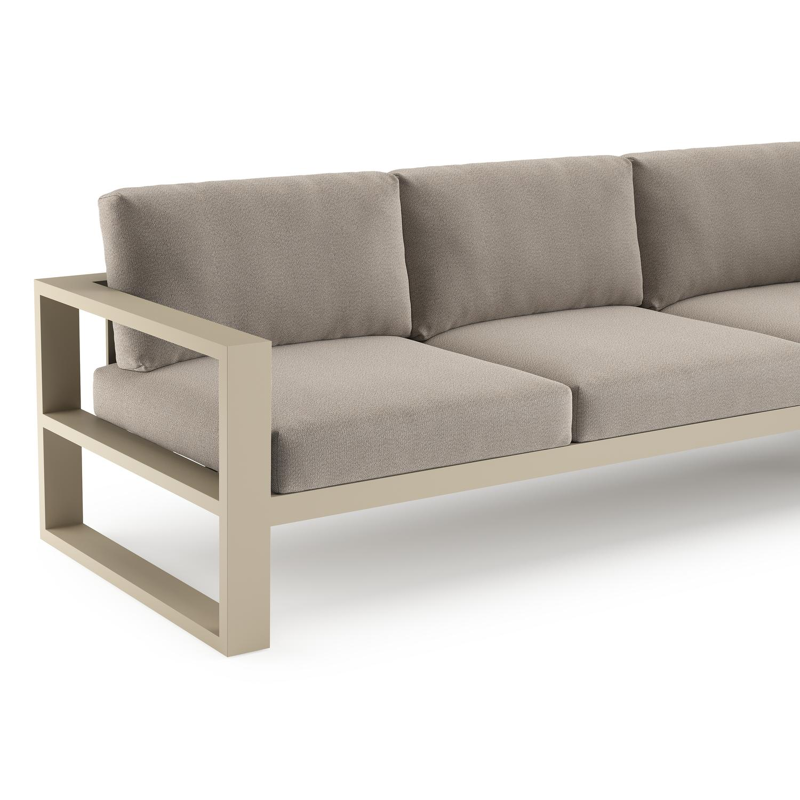 Verato loungehoek in beige aluminium met savane coconut all weather sunbrella® luxe kussen