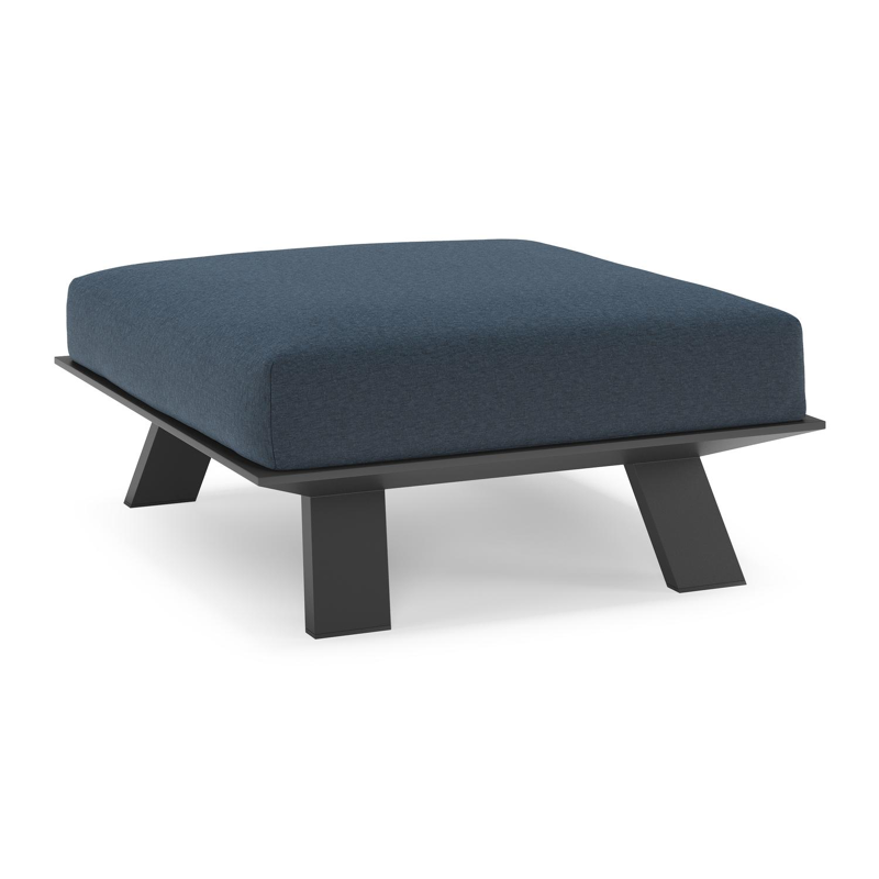 Cesano poef in zwart aluminium met heritage indigo all weather Sunbrella® luxe kussen