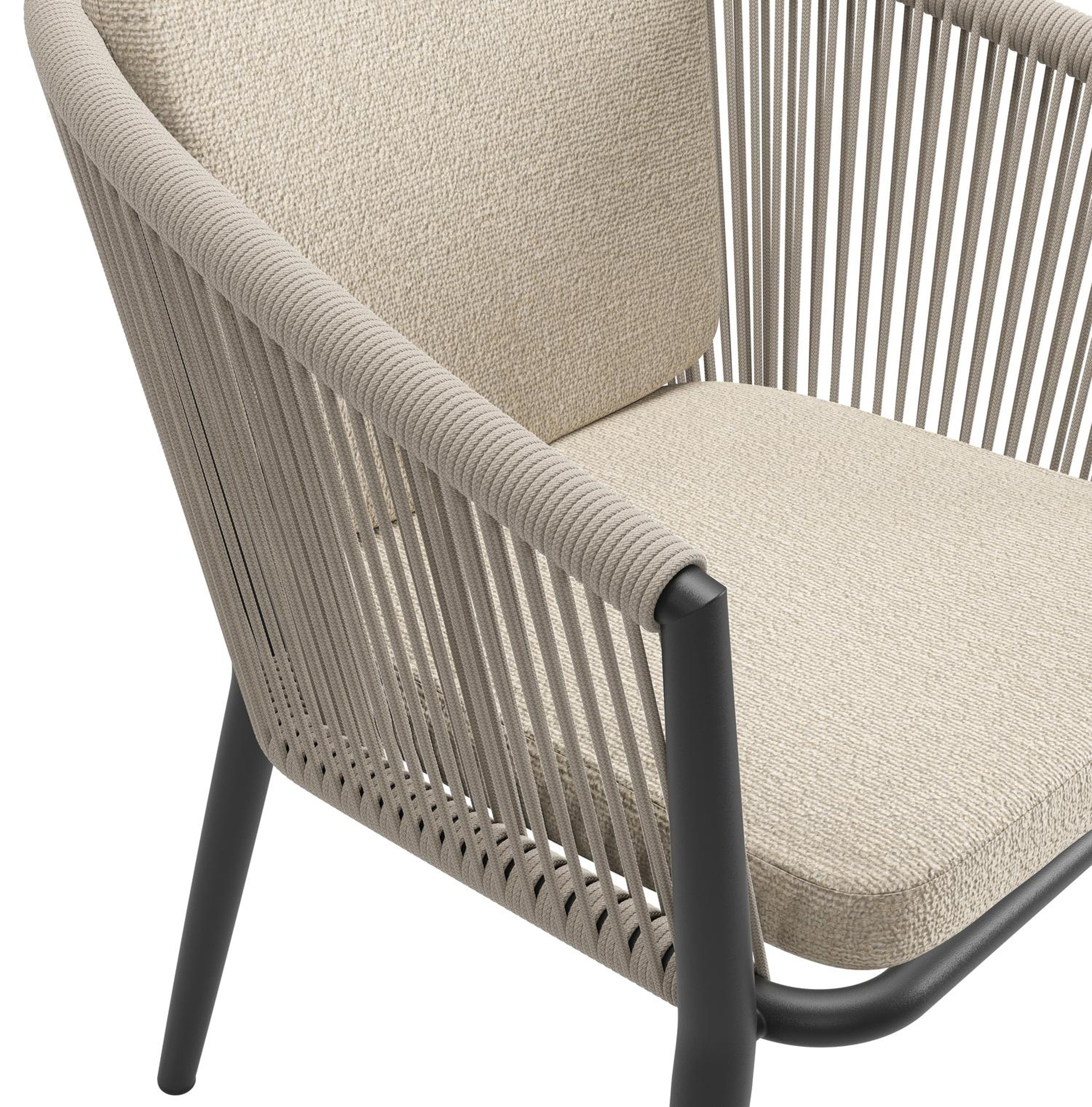 Orso tuinstoel in zwart aluminium en beige verticaal geweven ronde rope met zitkussen in All Weather Cosytica Marbella Sand