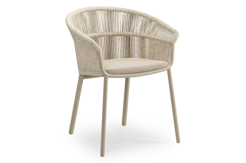 Matera tuinstoel in beige aluminium en beige gedraaide ronde wicker met kussen in rustic weather+ softtouch