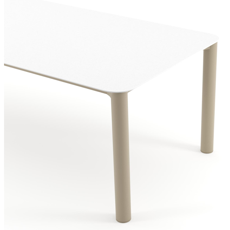 Orso tuintafel rechthoekig afgerond in beige aluminium en volkeramiek Arctic White - L 240 x B 100 x H 74.5 cm