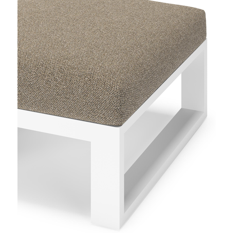 Verato poef in wit aluminium met madagascar burch all weather cosytica kussen