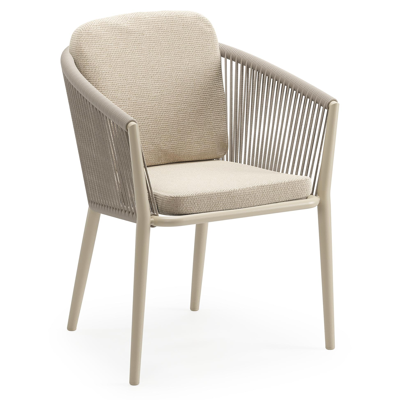 Orso tuinstoel in beige aluminium en beige verticaal geweven ronde rope met luxe zitkussen in All Weather Cosytica Althea Chalk