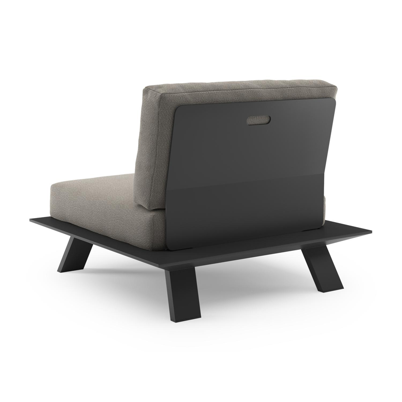 Cesano loungestoel in zwart aluminium met lopi silver all weather Sunbrella® luxe kussen