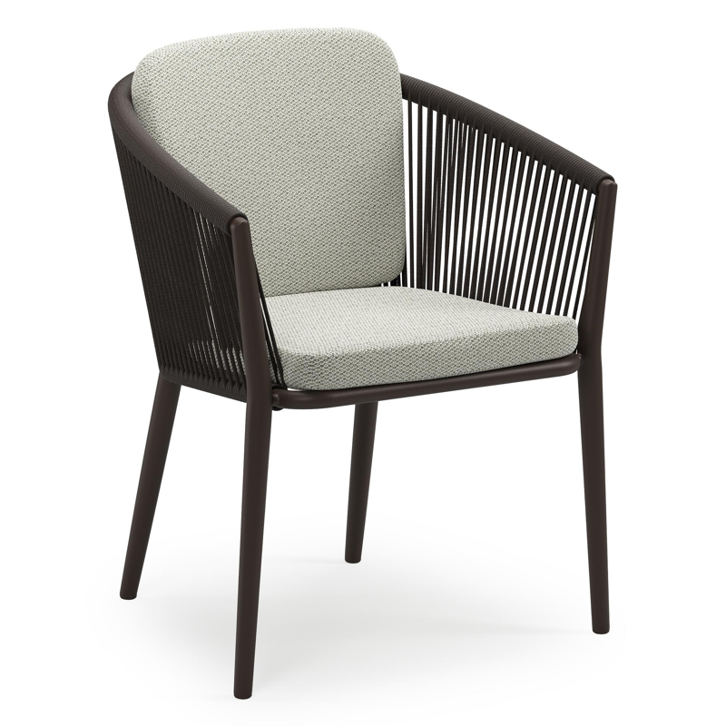 Orso stapelbare tuinstoel in donkerbruin aluminium en donkerbruin verticaal geweven ronde rope met stoelkussen in All Weather Sunbrella® Luxe Lopi Bud