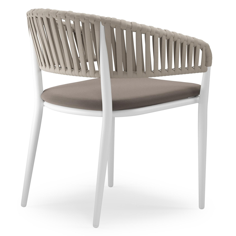 Tolfa stapelbare tuinstoel in wit aluminium en beige verticaal geweven luxe vlakke brede rope met stoelkussen in All Weather Sunbrella® Luxe Natte Nature Grey