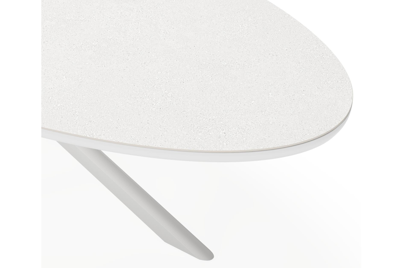 Pamplona ovale tuinset in wit aluminium en sintered stone topo minerale met 10 Amalfi tuinstoelen