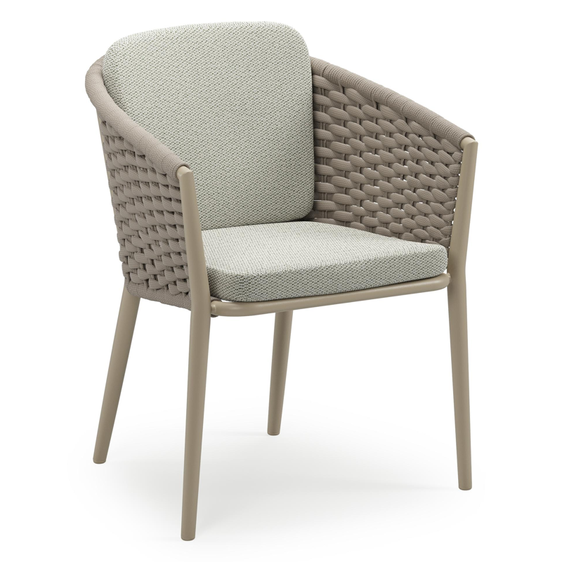 Orso stapelbare tuinstoel in beige aluminium en beige horizontaal geweven ronde rope met stoelkussen in All Weather Sunbrella® Luxe Lopi Bud