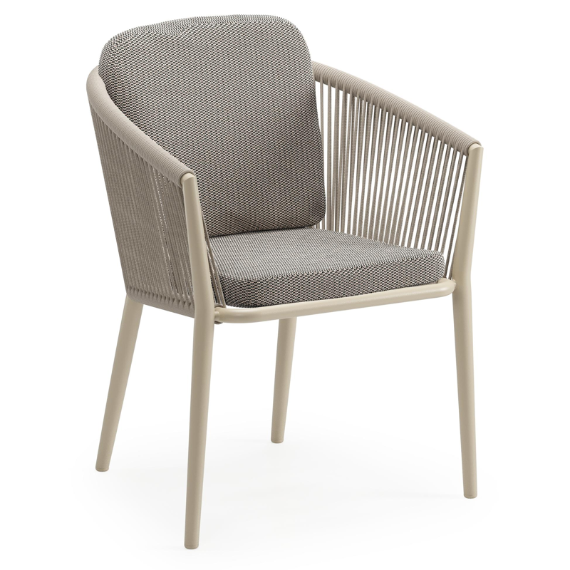 Orso tuinstoel in beige aluminium en beige verticaal geweven ronde rope met luxe zitkussen in All Weather Sunbrella® Luxe Lopi Pepper