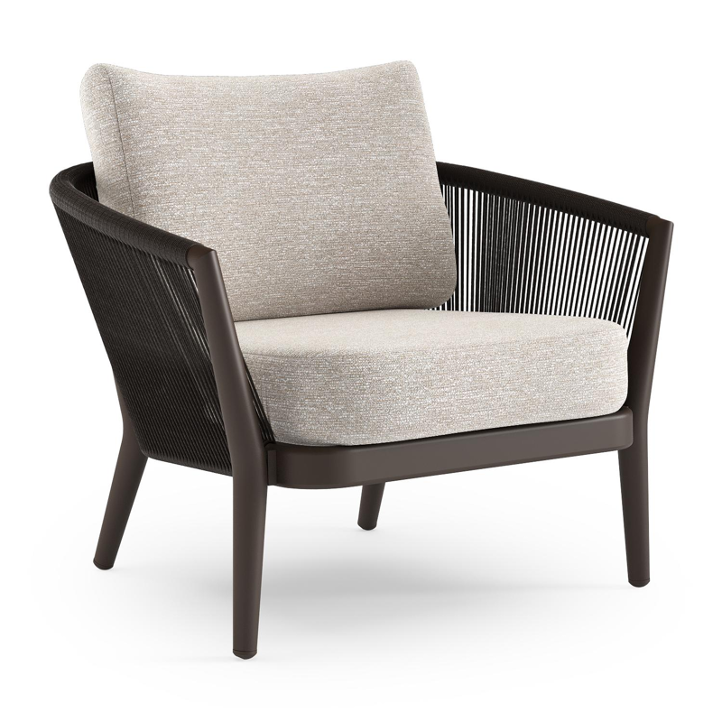 Orso loungestoel in donkerbruin aluminium en donkerbruin verticaal geweven ronde rope met Tundra Sand all weather sunbrella® luxe kussen