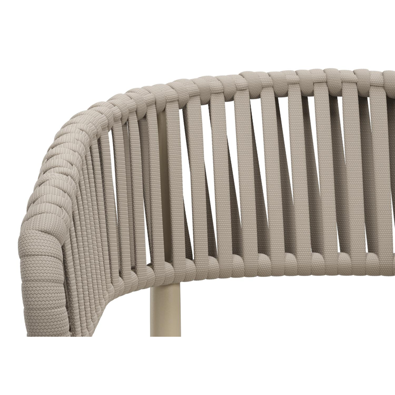Tolfa stapelbare tuinstoel in beige aluminium en beige verticaal geweven luxe vlakke brede rope met stoelkussen in All Weather Sunbrella® Luxe Lopi Marble