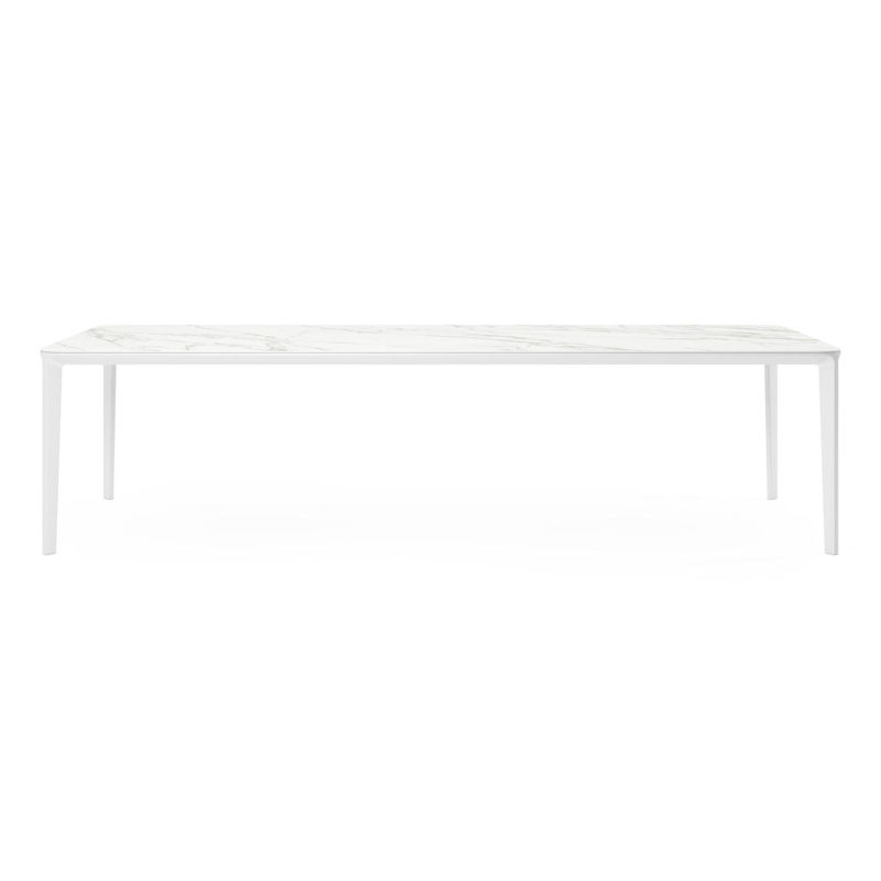 Table de jardin Urbino en aluminium blanc et céramique pleine calacatta - Lg 290 x Larg. 110 x H 75 cm