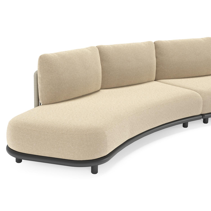 Lomano loungebank in zwart aluminium en beige verticaal geweven luxe vlakke rope met Althea Camel all weather cosytica