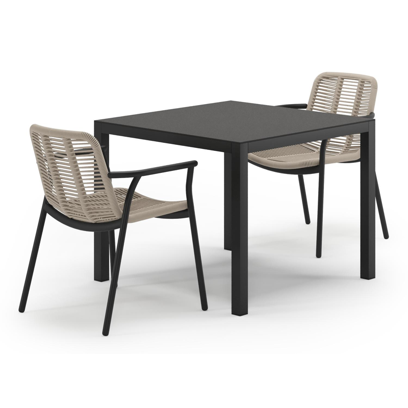 Feltro tuinset in zwart aluminium en notte minerale sintered stone met 2 stapelbare Berga tuinstoelen