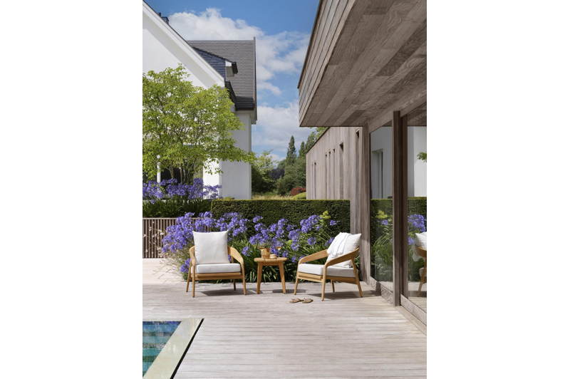 Lacrima loungestoel in teak met savane whisper all weather Sunbrella® luxe kussen