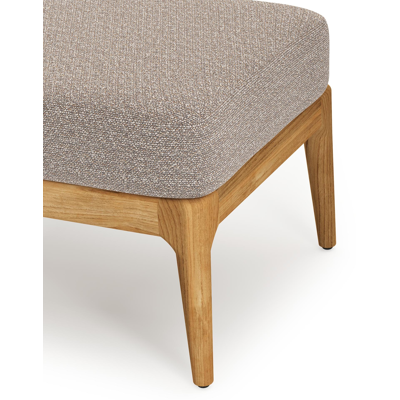 Orso poef in teak met Wander Manioc all weather sunbrella® luxe kussen